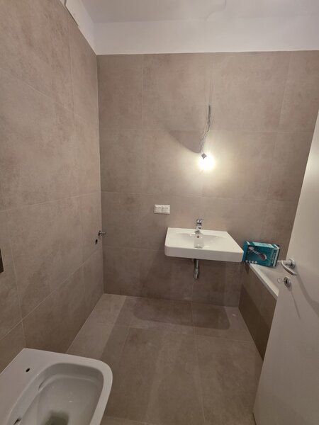 Nicolae Teclu, 5 minute metrou, complexul Estoria, parcare, boxa, centrala